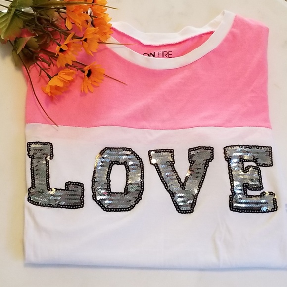 On Fire Tops - On Fire Sequin Pink &White Love T-shirt Size Large
